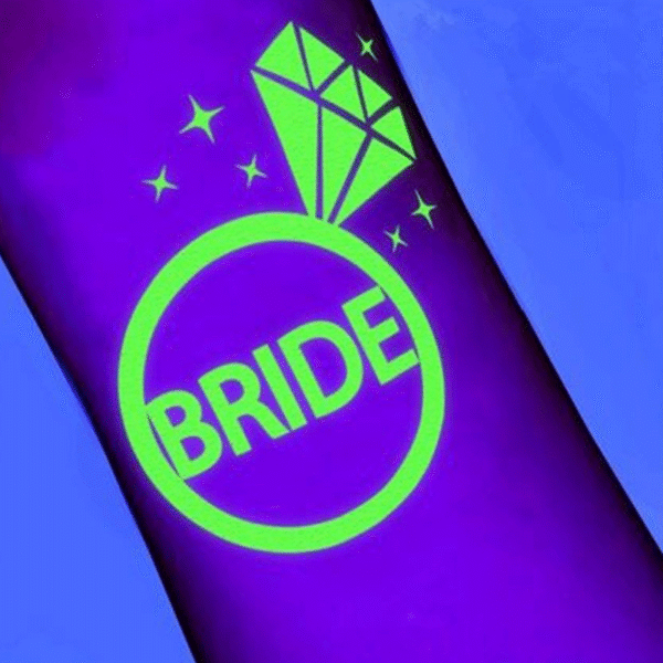 Pimedas helendav tattoo "Bride"